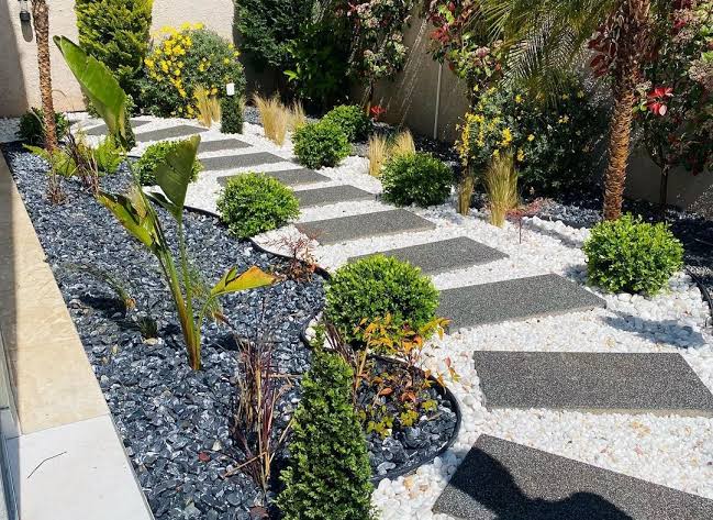 MİNERALLİ ADIM TAŞI